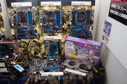 #004Υͥ/2011 AKIBA PC-DIY EXPO ƤοءפšRewrite׻ͤΡPCɤ򻣱ƤƤ