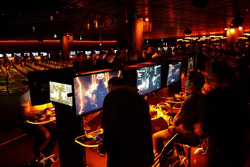  No.005Υͥ / E3 2015ϡCall of Duty: Black Ops IIIפΥ٥Ȥǿ饯ProphetסNomadפȯɽE3ˤϥץ쥤֥ǥ⤬Ÿ